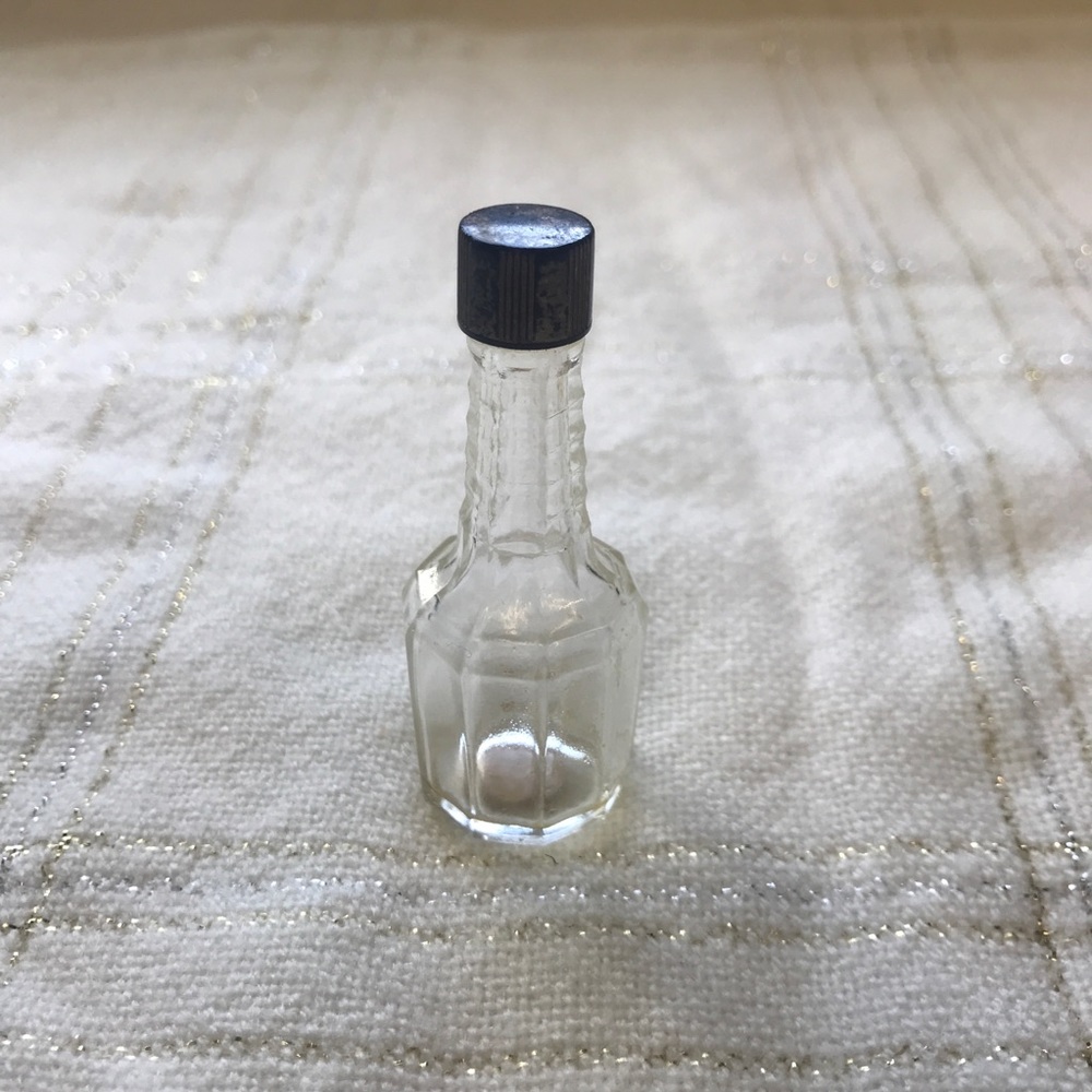 Vintage Quelques Fleurs Houbigant Paris Miniature Perfume Bottle Made in France